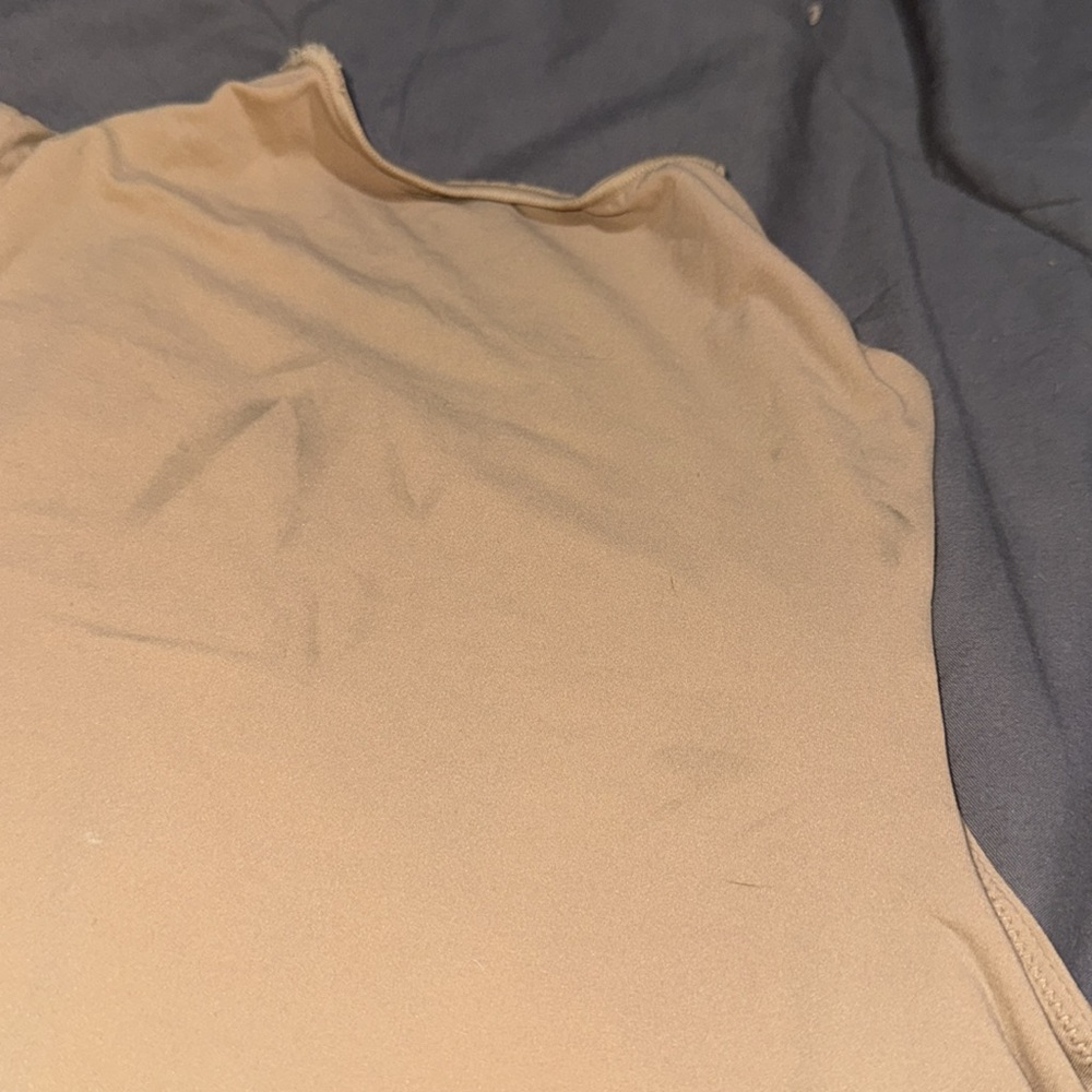 SKIMS CREWNECK SLEEVELESS BODYSUIT - Picture 8 of 8